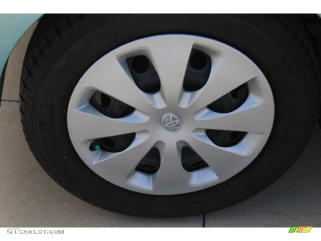 2013 Prius c Hybrid Two - Blue Streak Metallic / Light Blue Gray/Black photo #9