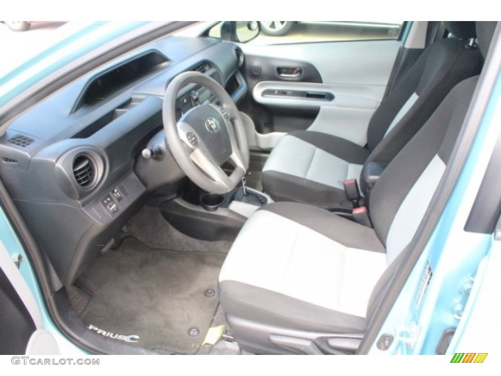 2013 Prius c Hybrid Two - Blue Streak Metallic / Light Blue Gray/Black photo #14