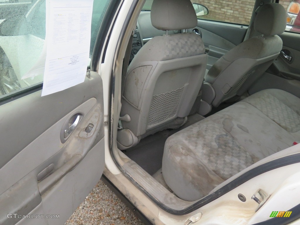 2005 Malibu LS V6 Sedan - White / Gray photo #25