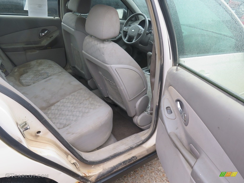 2005 Malibu LS V6 Sedan - White / Gray photo #26