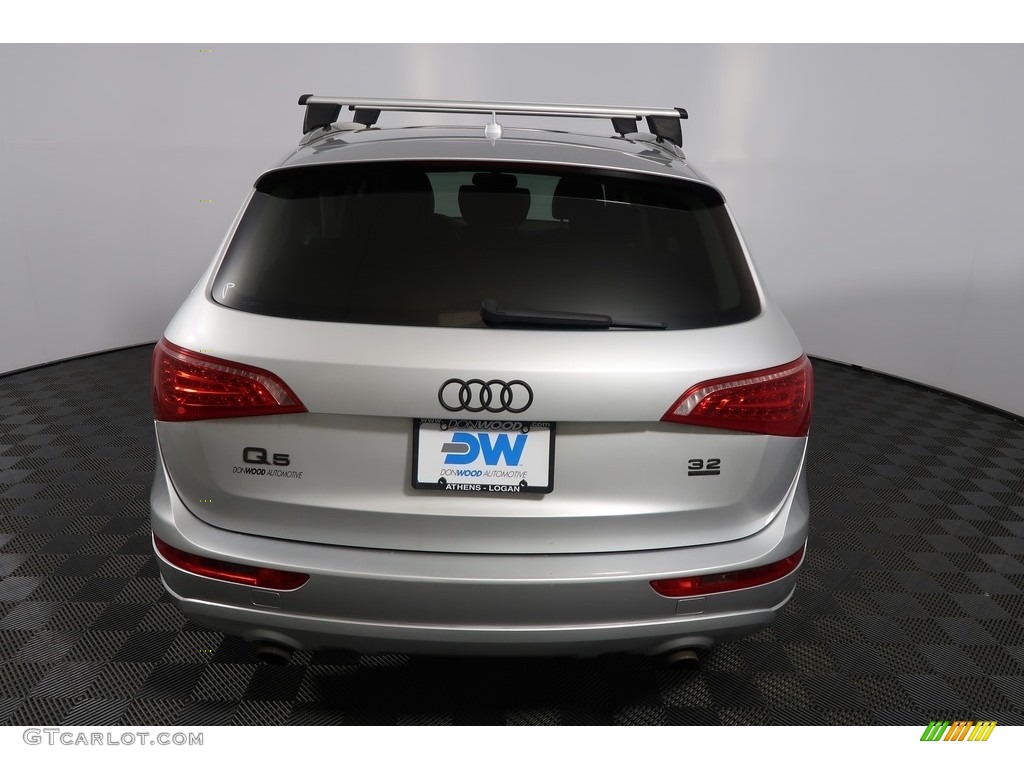 2009 Q5 3.2 Premium quattro - Ice Silver Metallic / Black photo #11