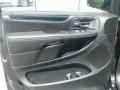 Black Onyx Crystal Pearl - Grand Caravan SE Plus Photo No. 17
