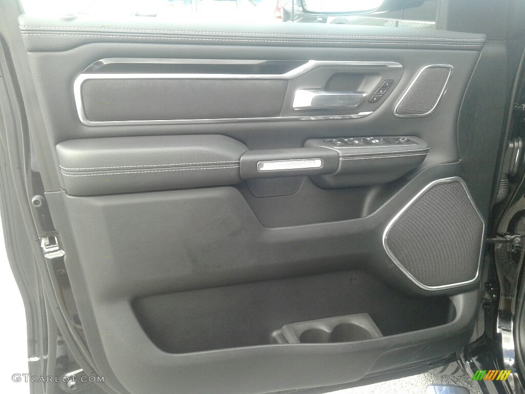 2019 1500 Laramie Crew Cab - Diamond Black Crystal Pearl / Black photo #18