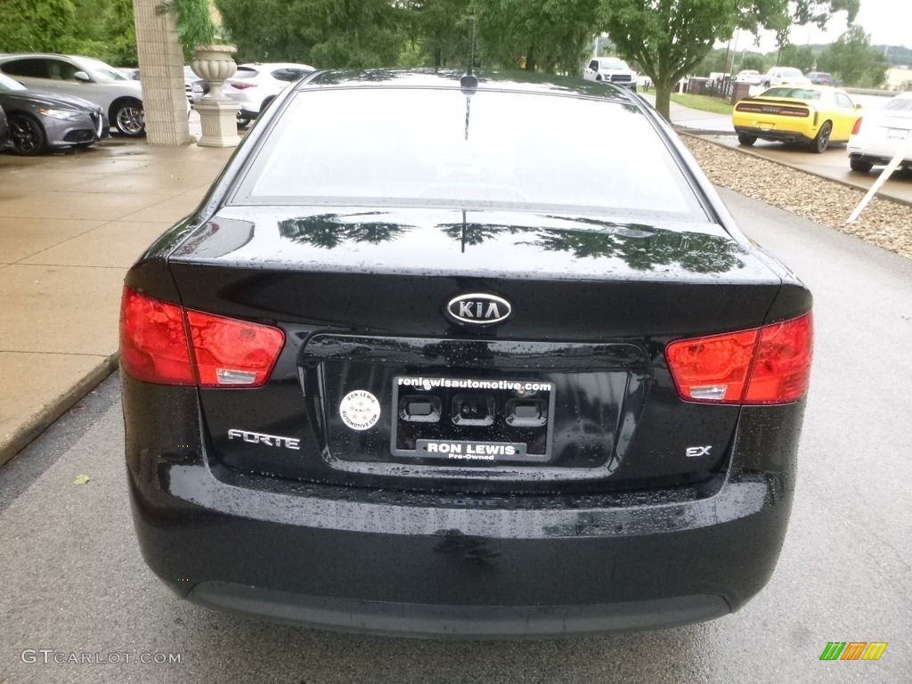 2013 Forte EX - Ebony Black / Black photo #8