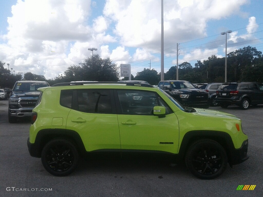 2018 Renegade Altitude - Hypergreen / Black photo #6