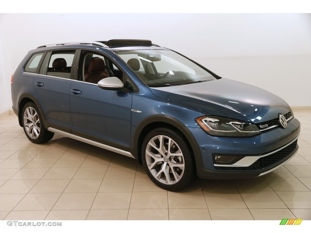 Silk Blue Metallic 2018 Volkswagen Golf Alltrack SEL 4Motion Exterior Photo #129319622