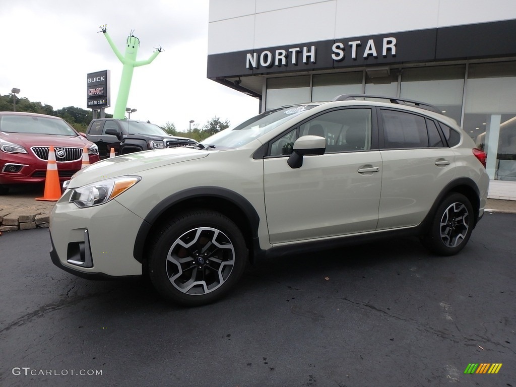 2017 Crosstrek 2.0i Premium - Desert Khaki / Black photo #1