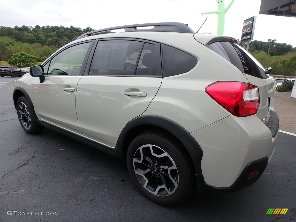 2017 Crosstrek 2.0i Premium - Desert Khaki / Black photo #12
