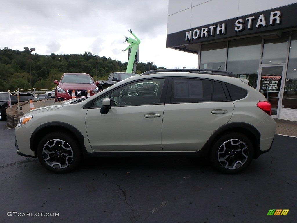 2017 Crosstrek 2.0i Premium - Desert Khaki / Black photo #13