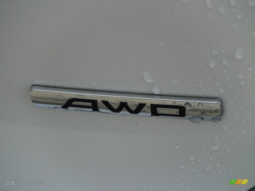 2012 Santa Fe GLS AWD - Glacier White / Gray photo #10