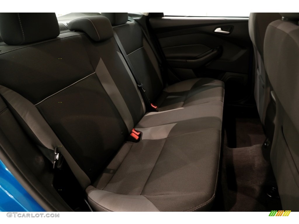 2014 Focus SE Sedan - Blue Candy / Charcoal Black photo #14