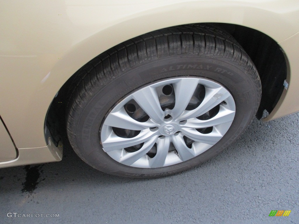 2013 Corolla LE - Sandy Beach Metallic / Bisque photo #7