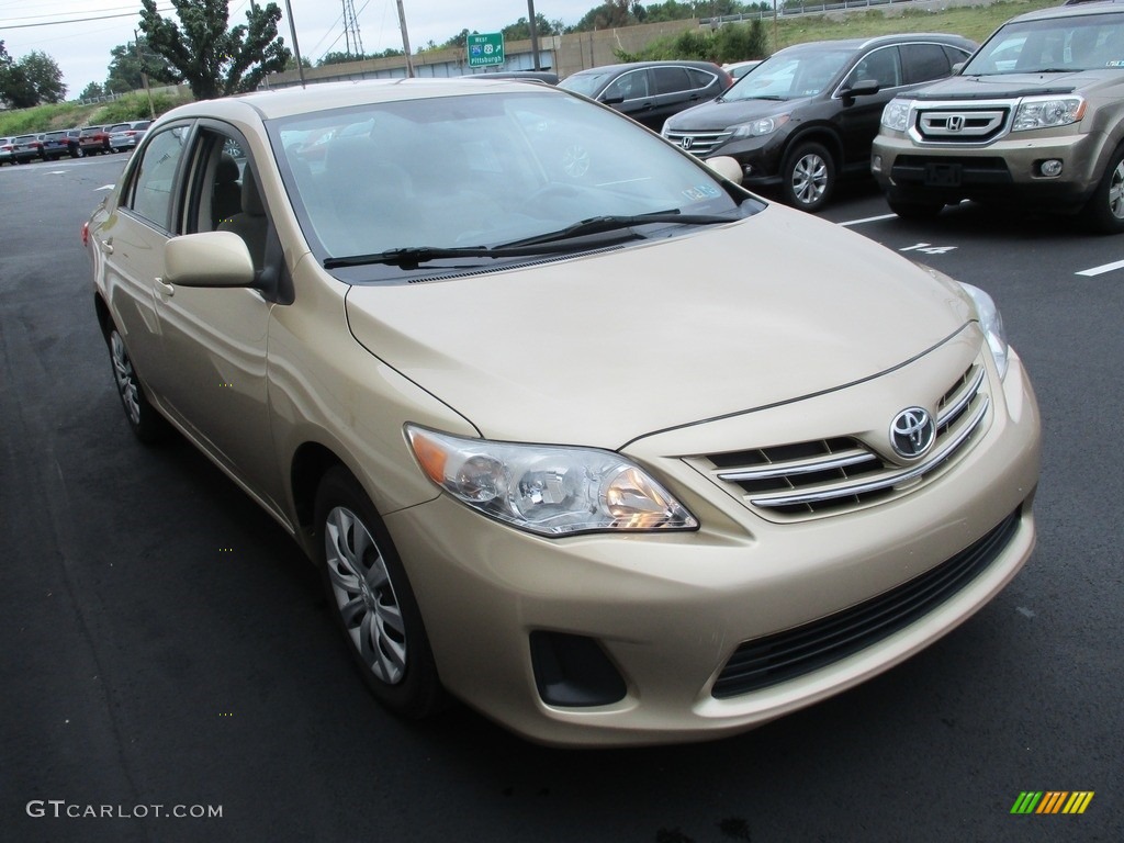 2013 Corolla LE - Sandy Beach Metallic / Bisque photo #8