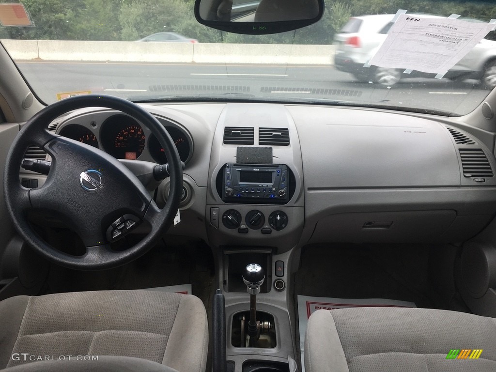 2002 Altima 2.5 S - Mystic Emerald Metallic / Blond Beige photo #13