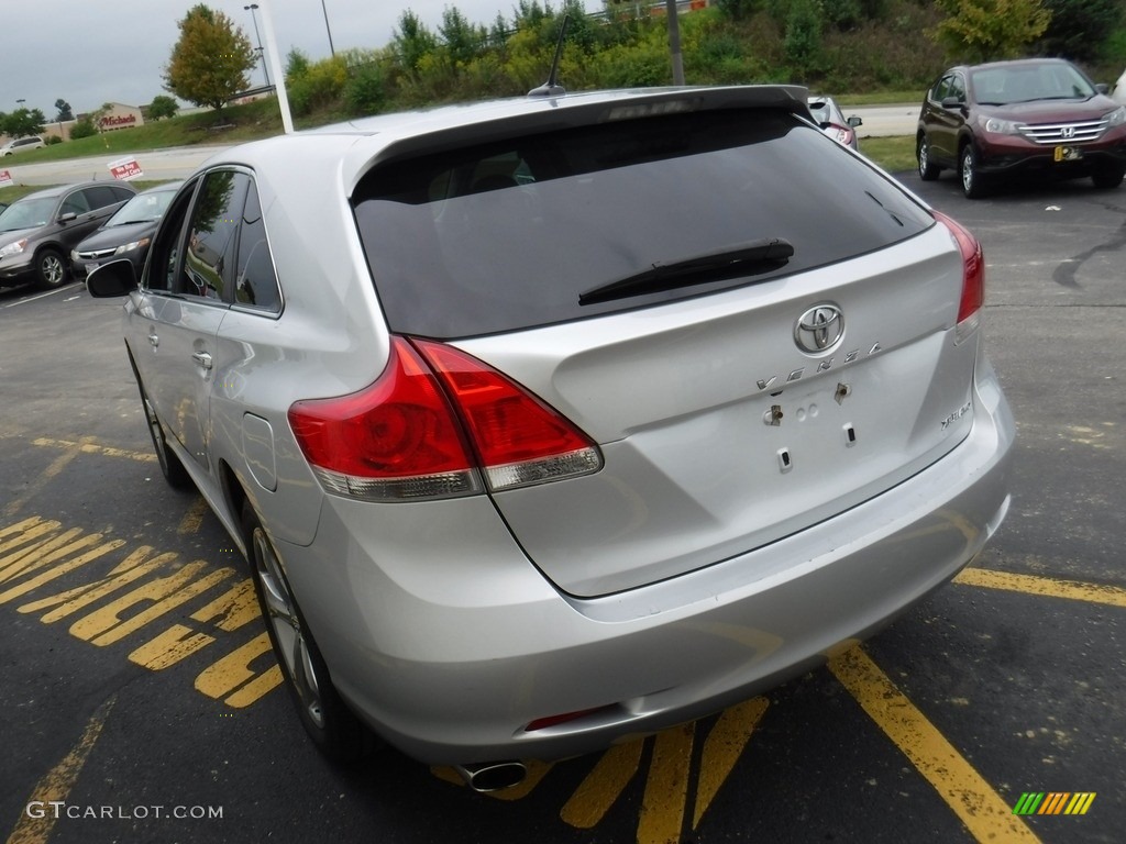 2012 Venza LE AWD - Classic Silver Metallic / Light Gray photo #5