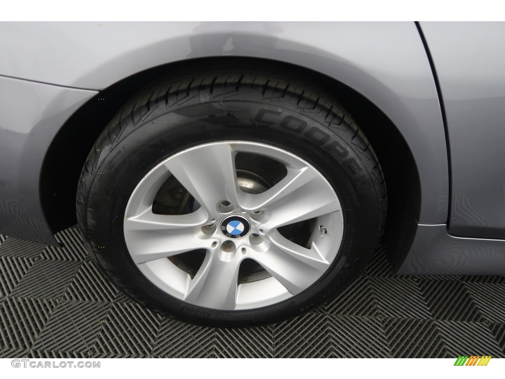 2013 5 Series 528i xDrive Sedan - Space Gray Metallic / Everest Gray photo #27