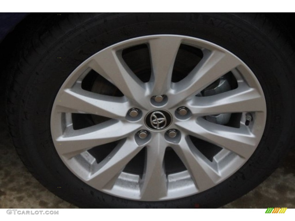 2018 Camry LE - Blue Crush Metallic / Black photo #10