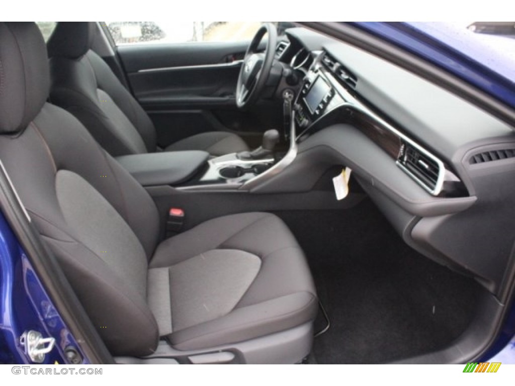 2018 Camry LE - Blue Crush Metallic / Black photo #31