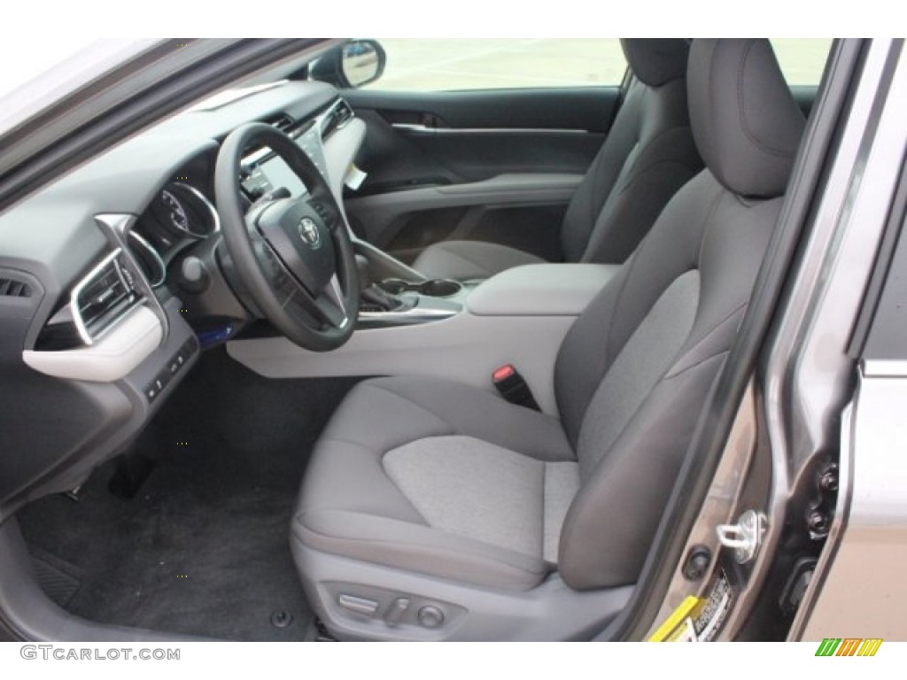 2018 Camry LE - Predawn Gray Mica / Ash photo #14