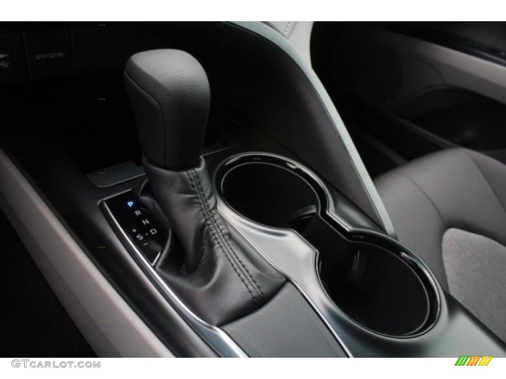 2018 Camry LE - Predawn Gray Mica / Ash photo #17