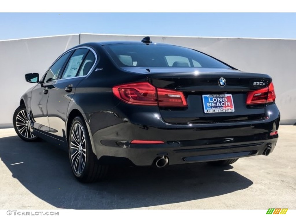 2019 5 Series 530e iPerformance Sedan - Black Sapphire Metallic / Black photo #2
