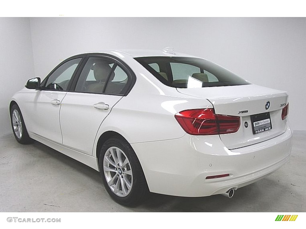 2018 3 Series 320i xDrive Sedan - Alpine White / Venetian Beige photo #3