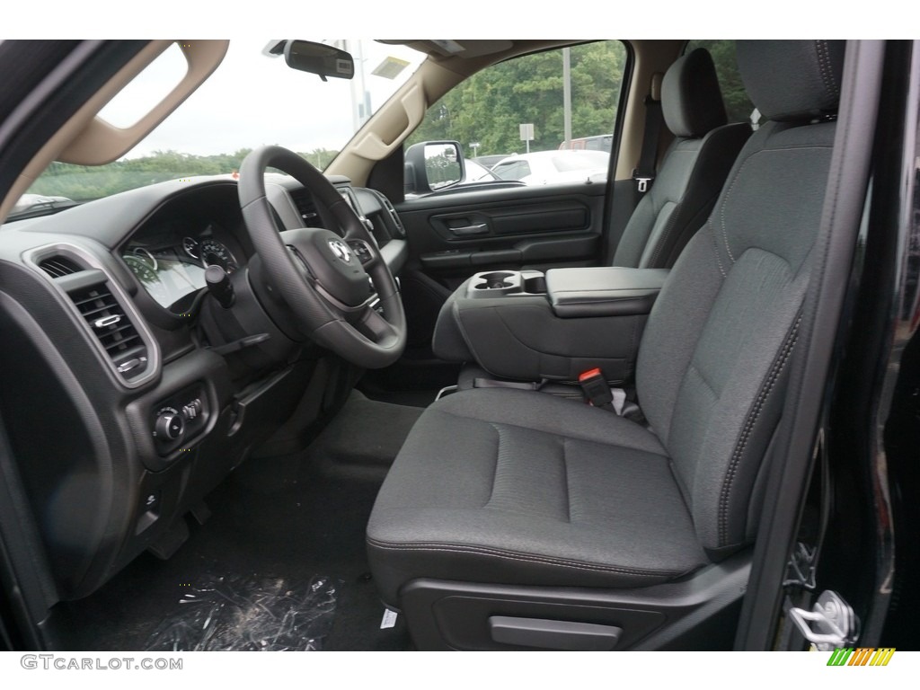 2019 1500 Tradesman Crew Cab - Diamond Black Crystal Pearl / Black photo #4