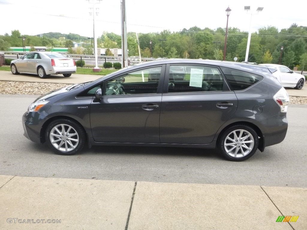 2013 Prius v Three Hybrid - Magnetic Gray Metallic / Dark Gray photo #6