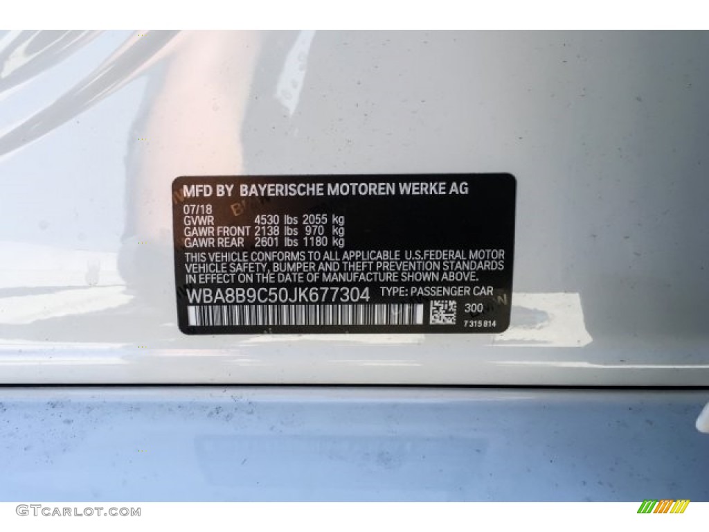 2018 3 Series 330i Sedan - Alpine White / Black photo #11