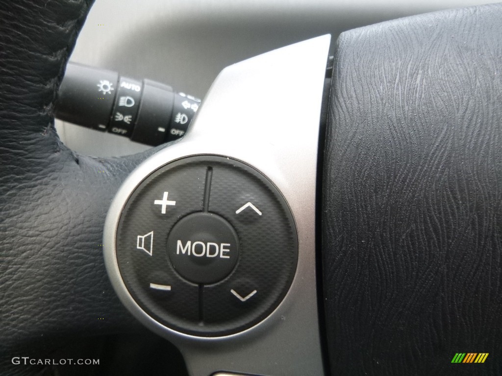 2013 Prius v Three Hybrid - Magnetic Gray Metallic / Dark Gray photo #20