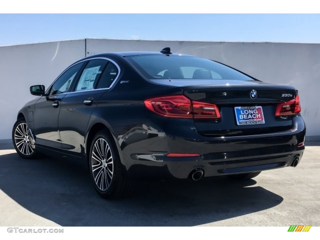 2018 5 Series 530e iPerfomance Sedan - Dark Graphite Metallic / Black photo #2