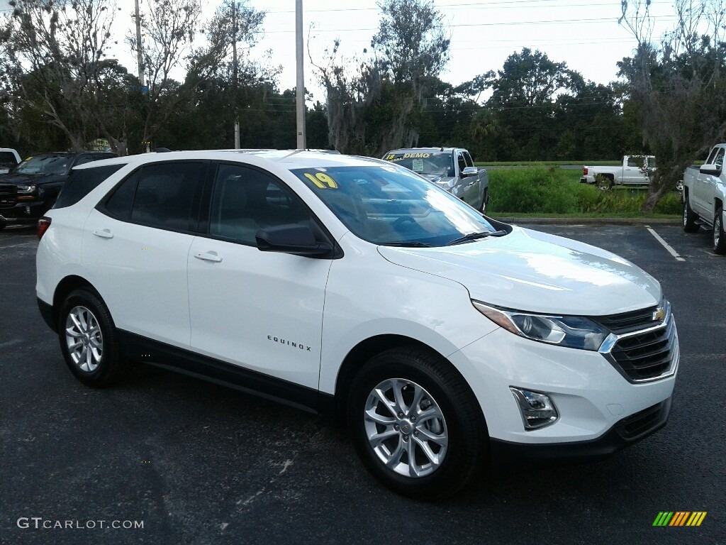 2019 Equinox LS - Summit White / Medium Ash Gray photo #7