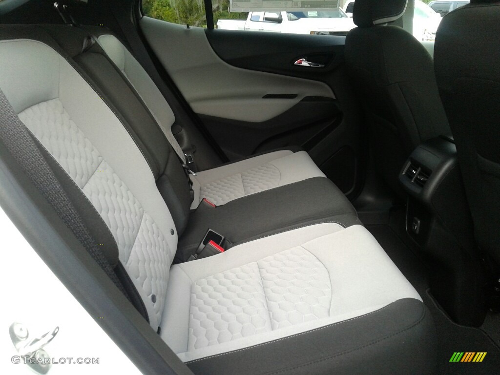 2019 Equinox LS - Summit White / Medium Ash Gray photo #11