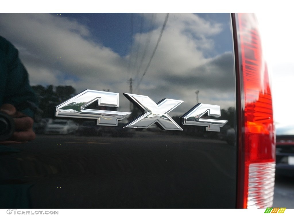 2019 1500 Classic Express Crew Cab 4x4 - Diamond Black Crystal Pearl / Black/Diesel Gray photo #14