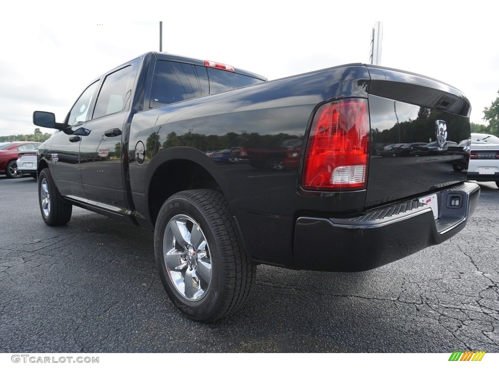 2019 1500 Classic Express Crew Cab 4x4 - Diamond Black Crystal Pearl / Black/Diesel Gray photo #15
