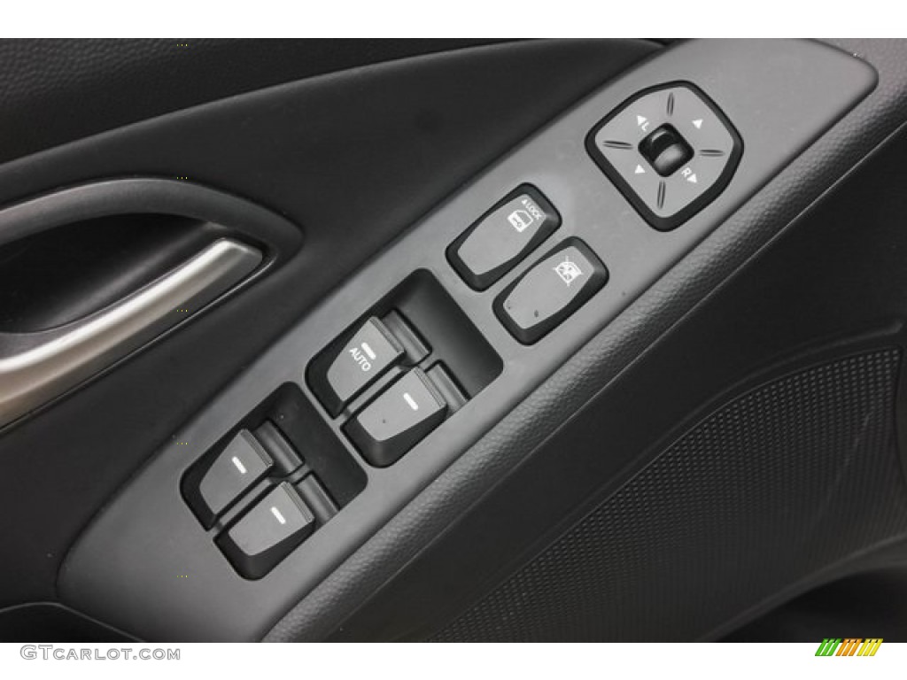 2012 Tucson Limited - Diamond Silver / Black/Saddle photo #15