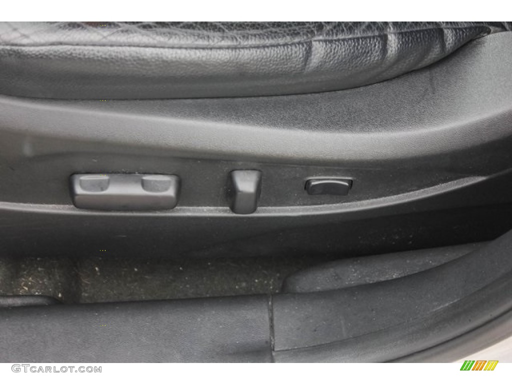 2012 Tucson Limited - Diamond Silver / Black/Saddle photo #17