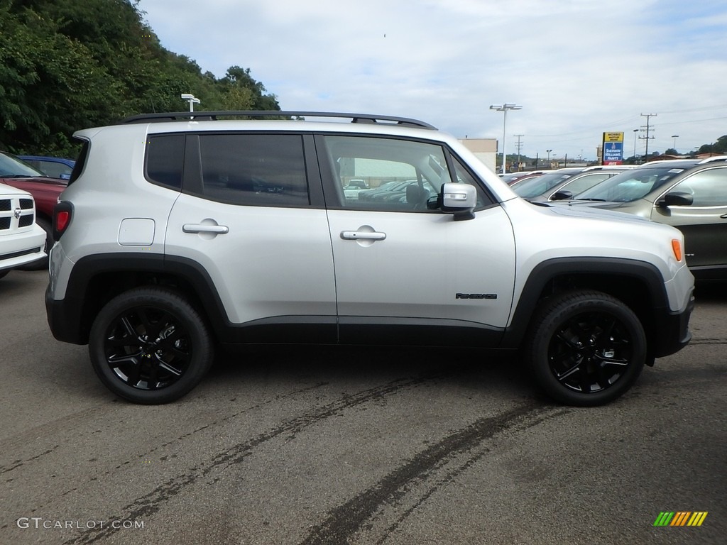 2018 Renegade Latitude 4x4 - Glacier Metallic / Black photo #6