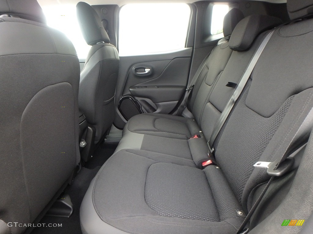 2018 Renegade Latitude 4x4 - Glacier Metallic / Black photo #11