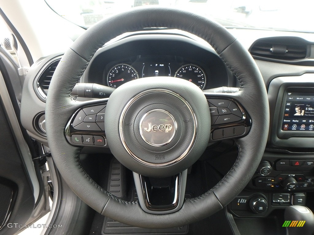 2018 Renegade Latitude 4x4 - Glacier Metallic / Black photo #19