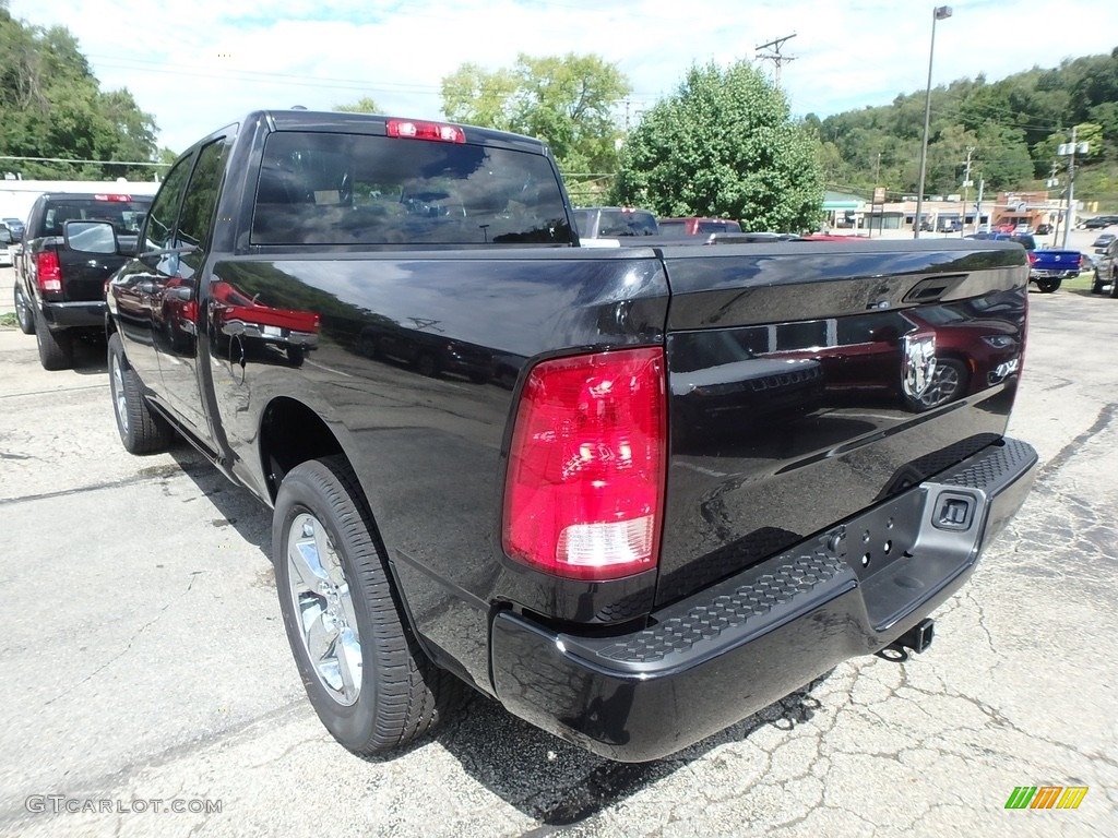 2019 1500 Classic Express Quad Cab 4x4 - Brilliant Black Crystal Pearl / Black/Diesel Gray photo #3