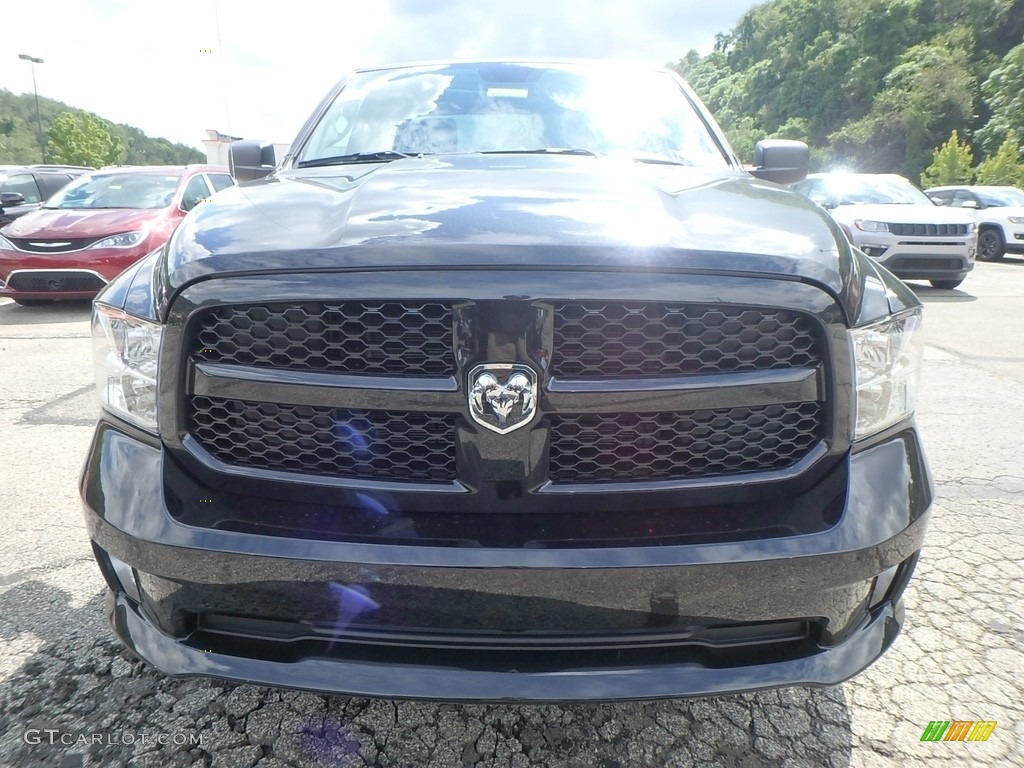 2019 1500 Classic Express Quad Cab 4x4 - Brilliant Black Crystal Pearl / Black/Diesel Gray photo #8