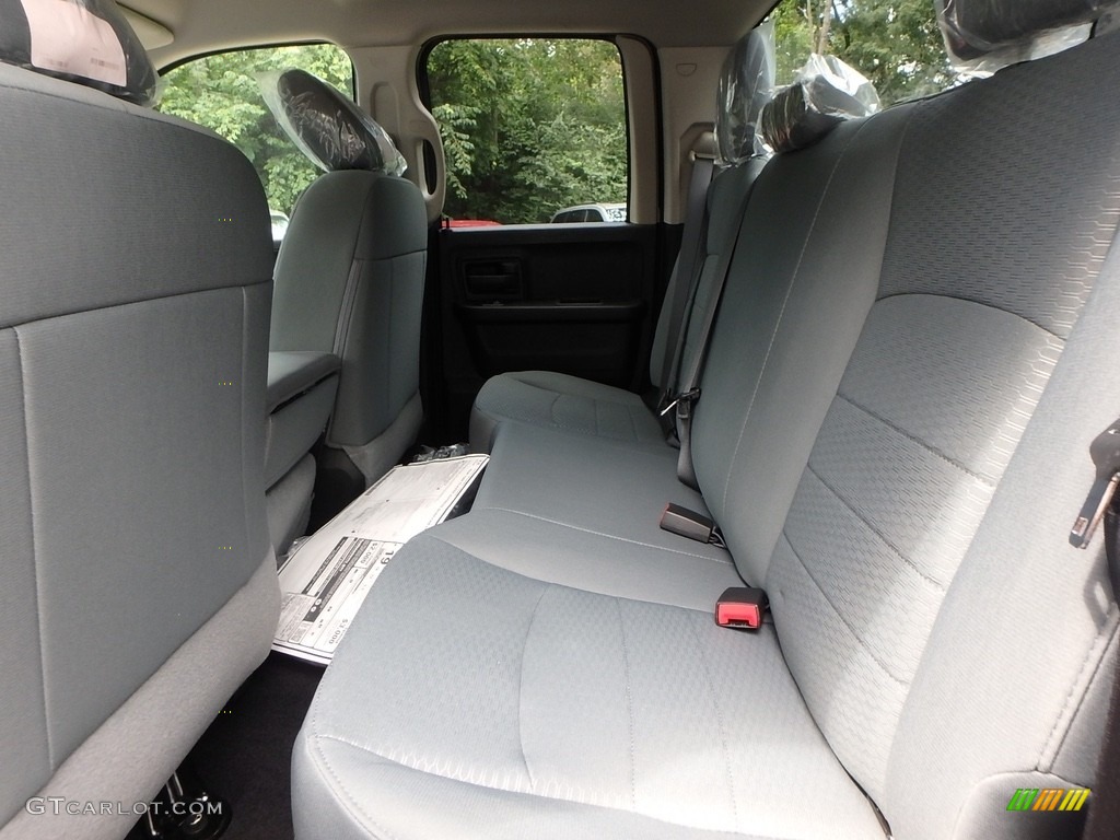 2019 1500 Classic Express Quad Cab 4x4 - Brilliant Black Crystal Pearl / Black/Diesel Gray photo #11