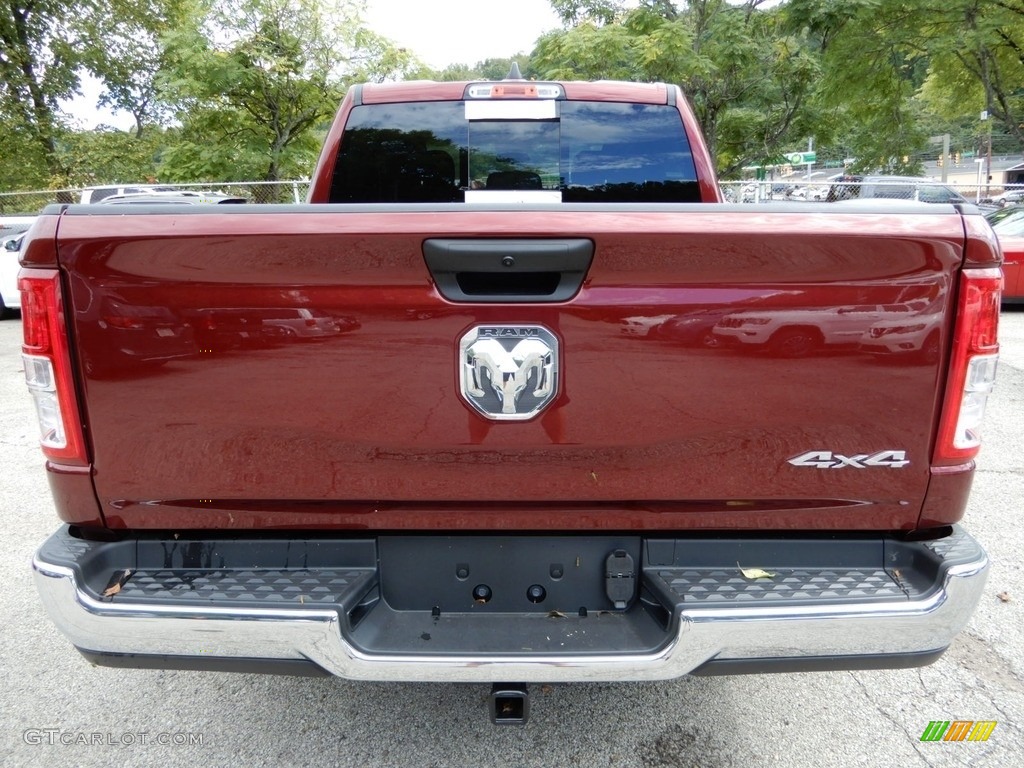 2019 1500 Tradesman Crew Cab 4x4 - Diamond Black Crystal Pearl / Black photo #4