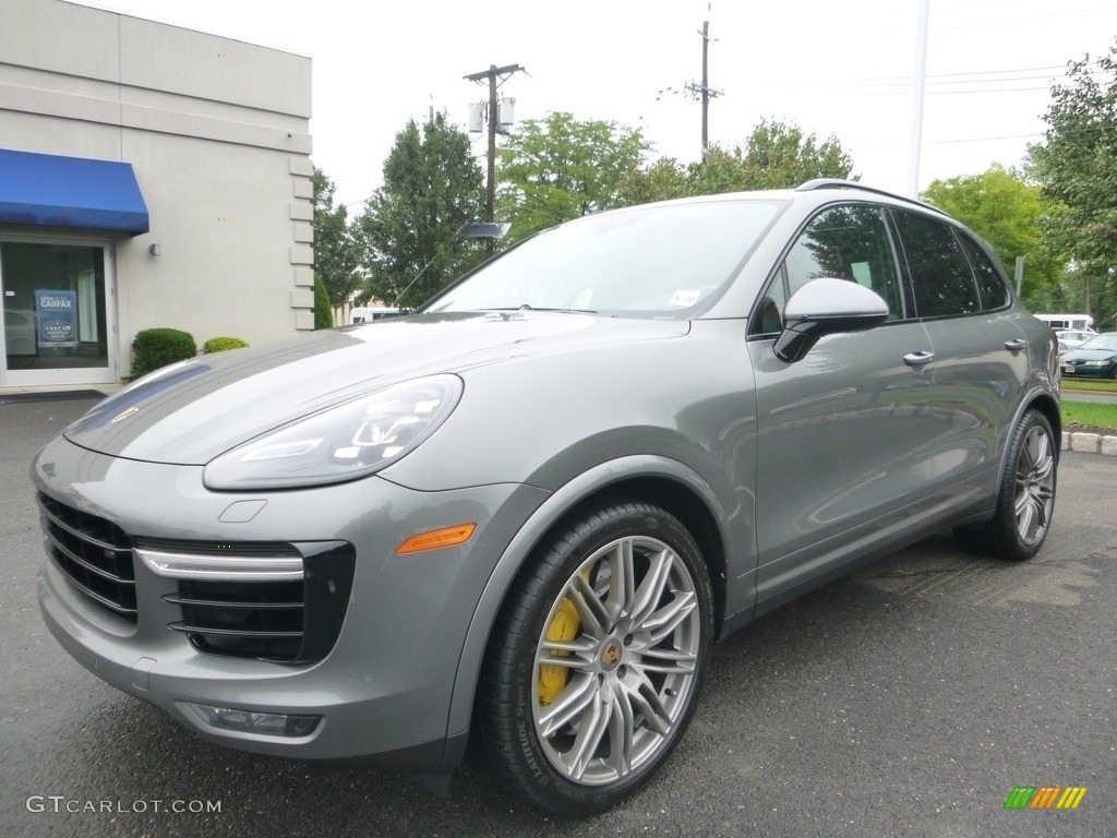2016 Porsche Cayenne Turbo S Exterior Photos