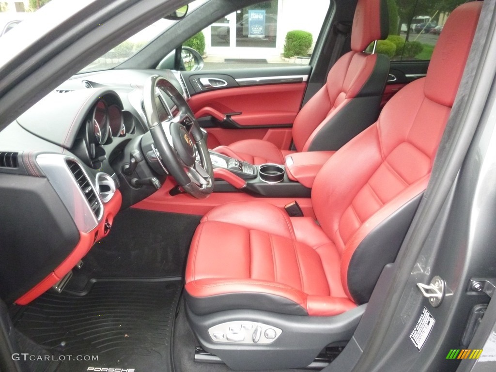 Black/Garnet Red Interior 2016 Porsche Cayenne Turbo S Photo #129389861