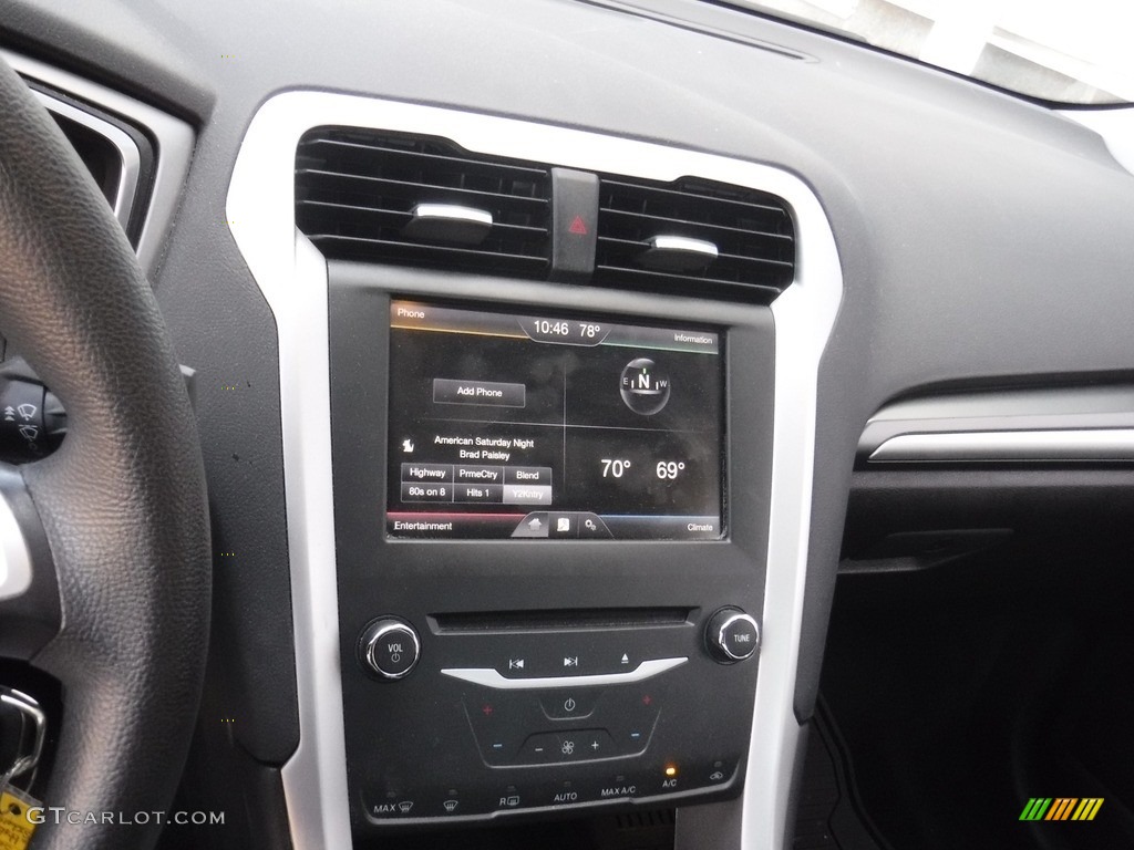 2015 Fusion Hybrid SE - Ingot Silver Metallic / Charcoal Black photo #16