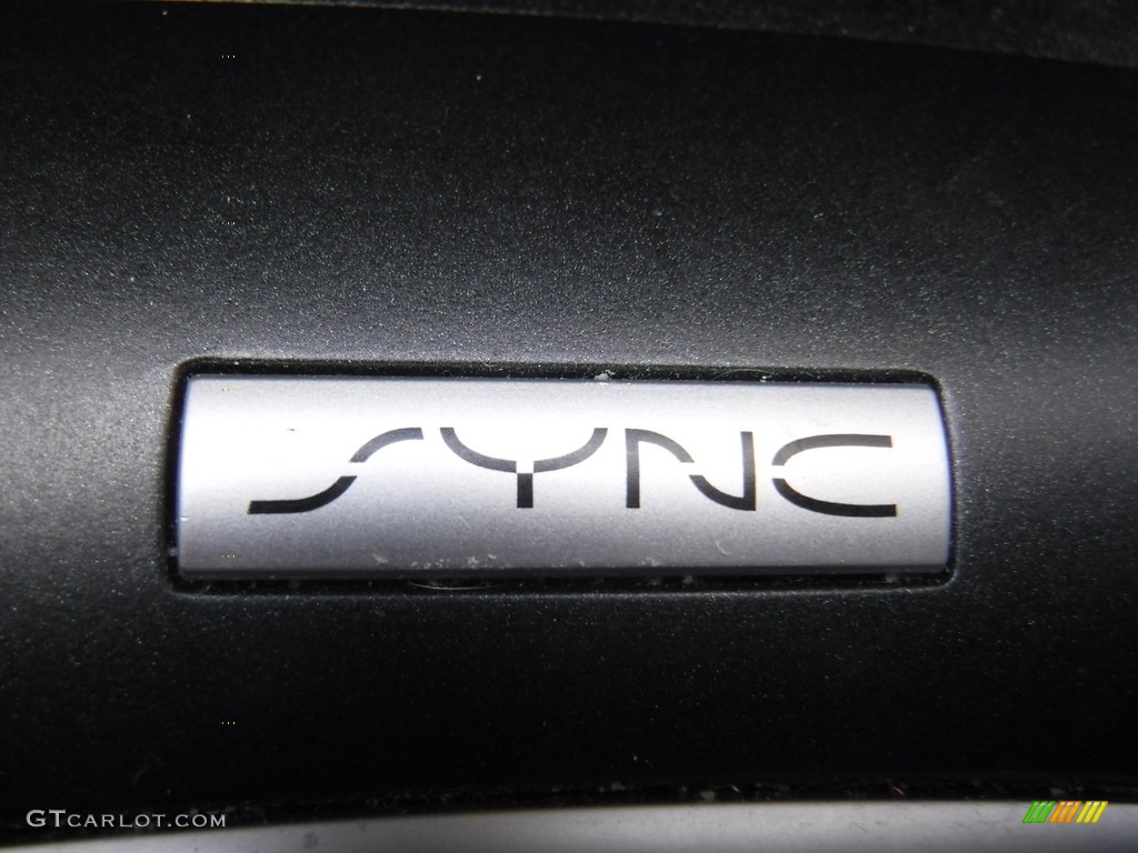 2015 Fusion Hybrid SE - Ingot Silver Metallic / Charcoal Black photo #18