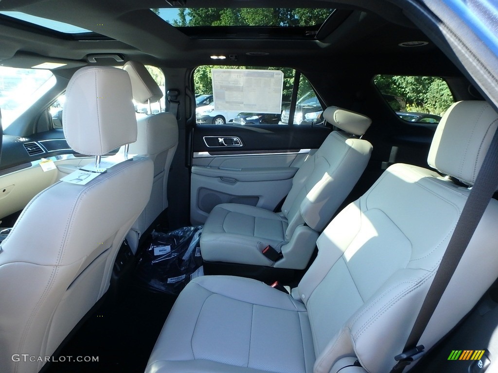2018 Explorer Limited 4WD - Blue Metallic / Medium Stone photo #11