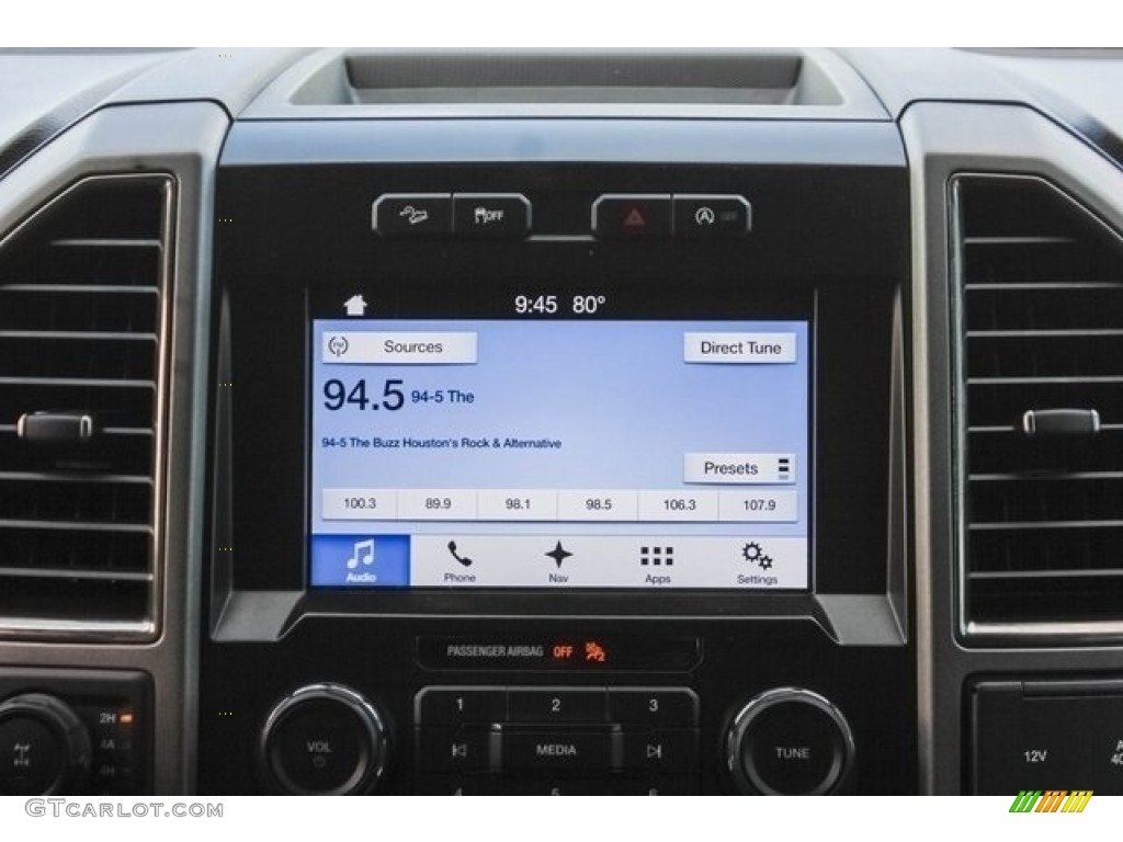 2017 Ford F150 SVT Raptor SuperCrew 4x4 Controls Photo #129401024